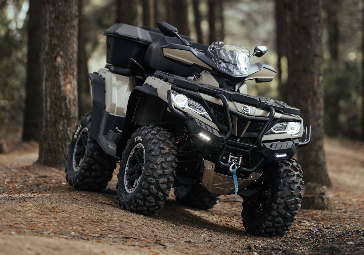 PREDSTAVLJAMO CFORCE 1000 OVERLAND