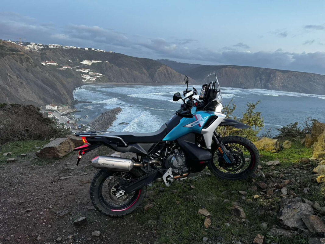 cfmoto akrapović suradnja